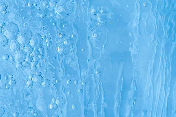 Água azul fundo abstrato. superfície da água com fundo bolhas de ar — Fotografia de Stock