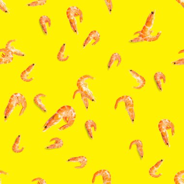 Kaplan karidesi. Karidesten yapılmış kusursuz desen sarı bir arka planda izole edilmiş. Karidesli deniz ürünleri deseni. deniz ürünleri deseni