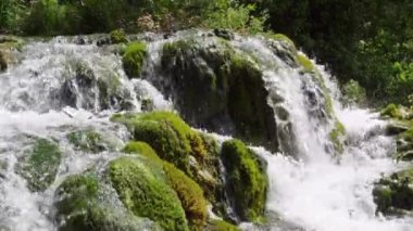 Hırvatistan 'daki Krka Ulusal Parkı' nda Güzel Şelaleler.