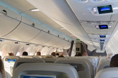 Estonya, Tallinn, 31.06.2021 - Airbus A220-300 Airbaltic uçağının modern iç mekanı