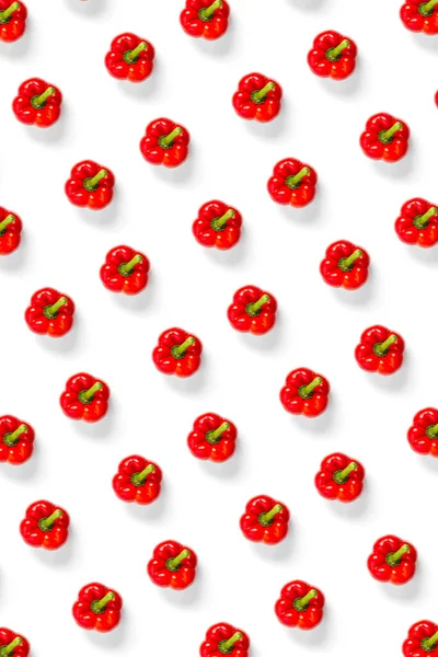 Poivron rouge bulgare sur fond blanc. arrière-plan non sans couture motif — Photo
