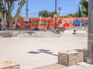Rio de Janeiro Brezilya 'daki Sao Francisco Plajı' ndaki kaykay parkı - 01 Ocak 2010: Rio de Janeiro Brezilya 'daki Sao Francisco Sahili' nde kaykay parkı.