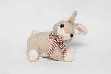 Rio de Janeiro 'da Paskalya dekorasyonu için kullanılan gri pelüş tavşan..