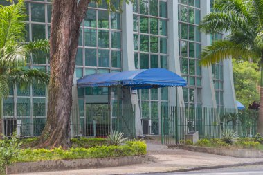 Rio de Janeiro, Brezilya 'daki Lagoa Rodrigo de Freitas' taki Aziz Joseph Kilisesi - 28 Mart 2021: Rio de Janeiro 'daki Lagoa Mahallesindeki Güzel Aziz Joseph Kilisesi.