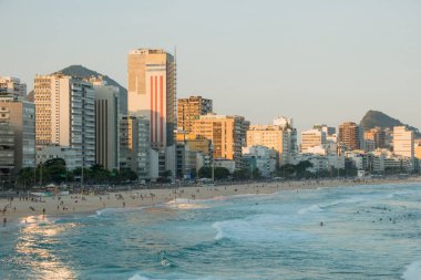 Rio de Janeiro Leblon plajında gün batımı - 25 Nisan 2021 Rio de Janeiro Leblon plajında gün batımı.
