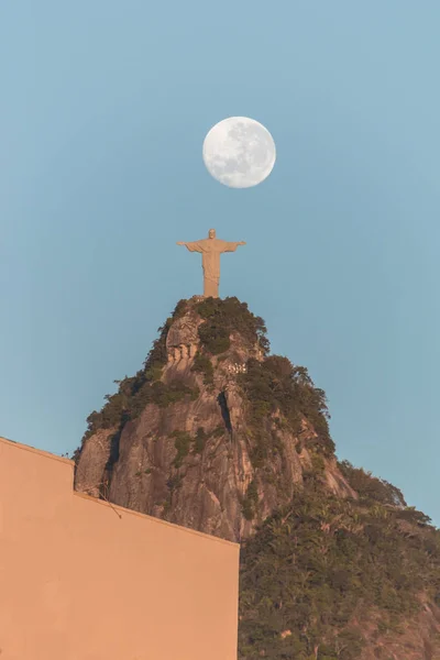 Rio Janeiro Kurtarıcı Nın Yakınında Batıyor Temmuz 2021 Rio Janeiro — Stok fotoğraf