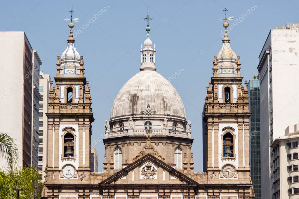 Iglesia Candelaria en Río de Janeiro, Brasil 12 de octubre de 2017. Vista de la Iglesia Candelaria en el centro de Río de Janeiro. 2023 Iglesia Candelaria en Río de Janeiro, Brasil 12 de octubre de 2017. Vista de la Iglesia Candelaria en el centro de Río de Janeiro. 2023