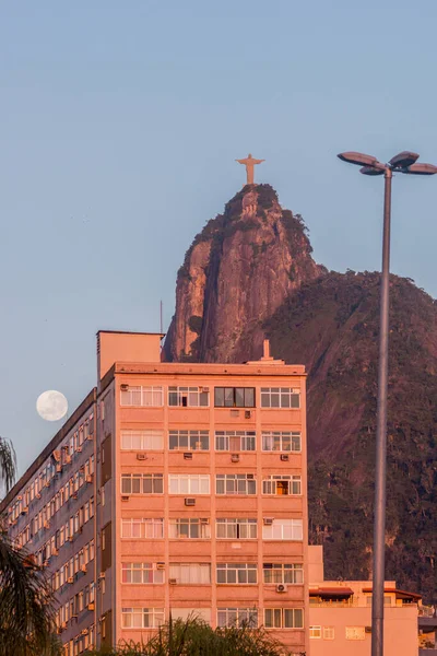 Měsíc Socha Krista Vykupitele Rio Janeiru Brazílie Srpna 2021 Měsíc — Stock fotografie