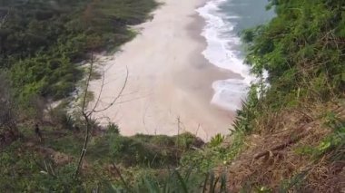 Rio de Janeiro, Brezilya 'daki derin kumsal manzarası.