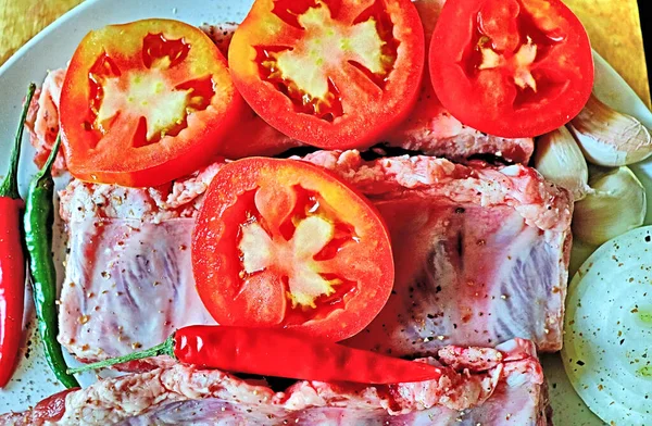 Ingredientes Para Plato Festivo Costillas Con Verduras Especias Tomates Cebollas — Foto de Stock