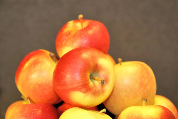 Nahaufnahme Von Äpfeln Auf Dem Tisch Herbst Dorf — Stockfoto