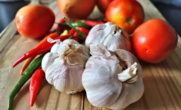 Cebollas Tomates Pimentón Chiles Cabezas Redondas Sanas Verduras Para Freír —  Fotos de Stock