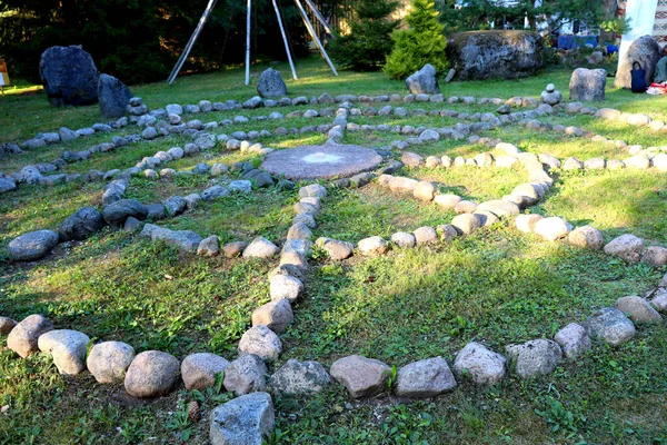 Magisch Labyrint Sjamaan Met Een Tamboerijn Sjamanfeest Spiritueel Pad — Stockfoto