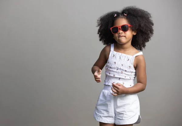 Portrait African American Curly Hair Girl Dancing — Stock Photo, Image