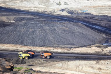 Üretim yararlı mineraller. kömür madenciliği, damperli kamyon