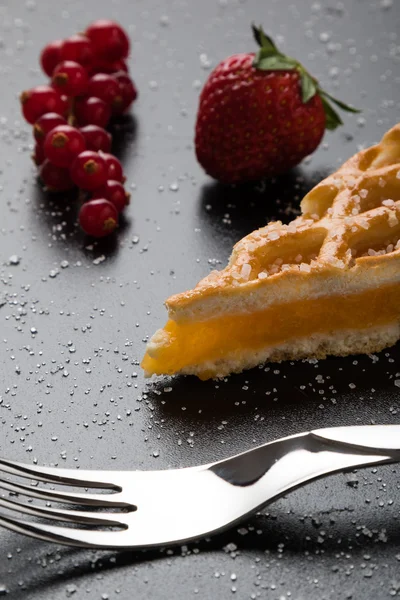 Apfelkuchenscheibe in Großaufnahme — Stockfoto