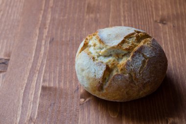 yuvarlak taze ekmek topuz