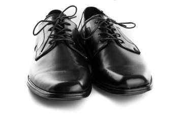 siyah deri ayakkabı