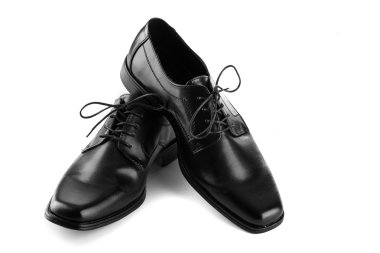 siyah deri ayakkabı