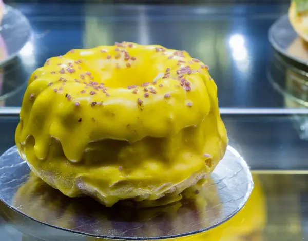 Sobremesa de bolo amarelo — Fotografia de Stock