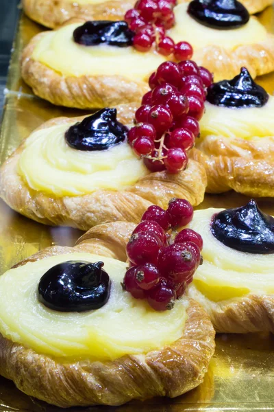 Sweet currant dessert — Stock Photo, Image