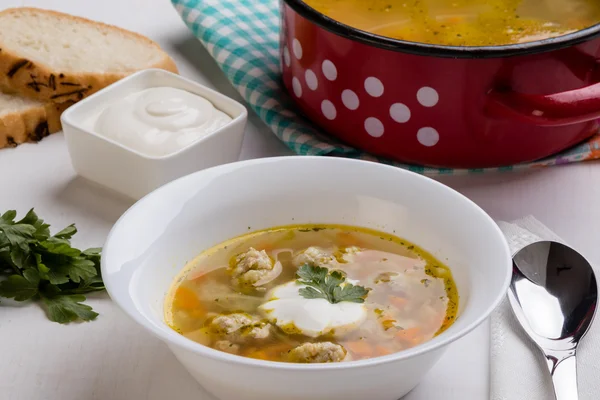 Sopa com almôndegas — Fotografia de Stock