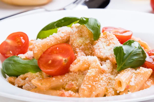 Penne con tomate — Foto de Stock