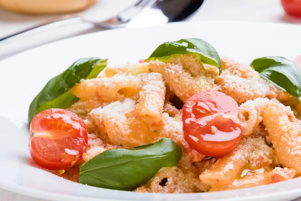 Penne con tomate — Foto de Stock