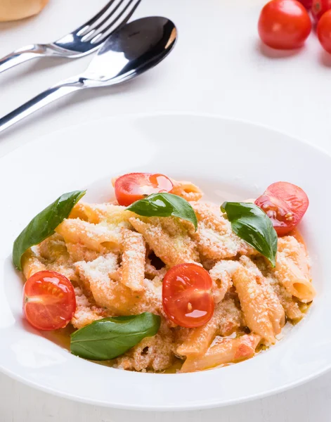 Penne con tomate — Foto de Stock