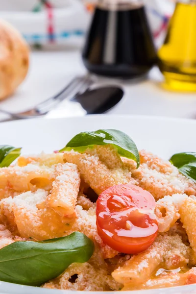 Penne con tomate — Foto de Stock