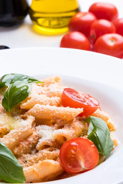 Penne con tomate — Foto de Stock