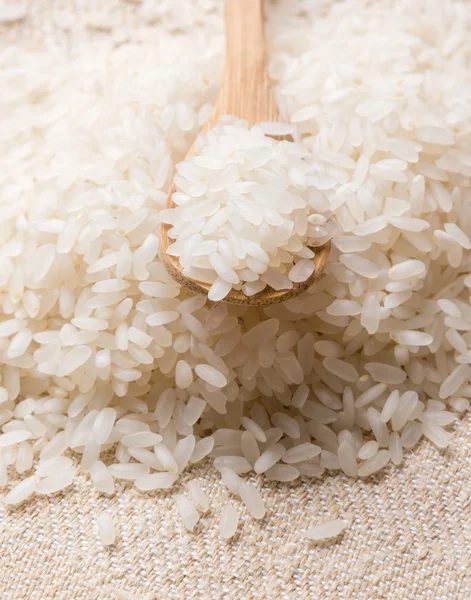 Рис с ложкой — стоковое фото