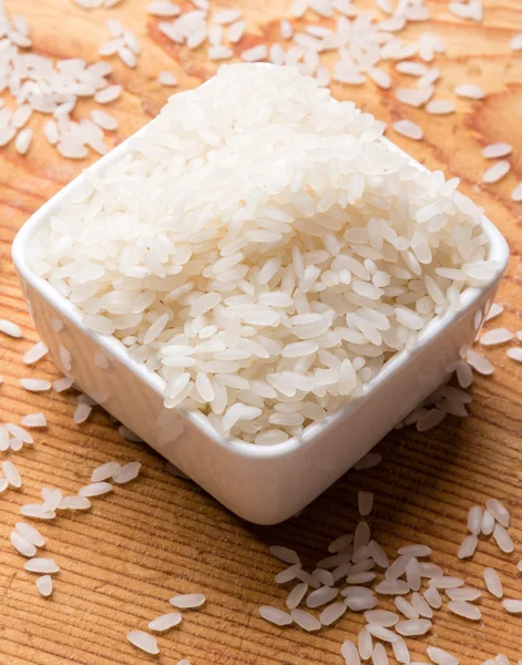 Arroz en tazón blanco — Foto de Stock