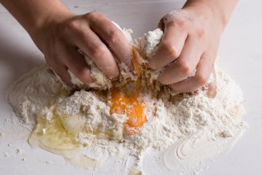 Eller tarafından hamur yapma