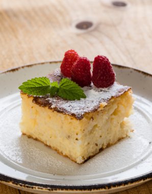 fırında sütlaç rasberry ile