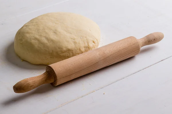 Dough on table — Stock Photo, Image