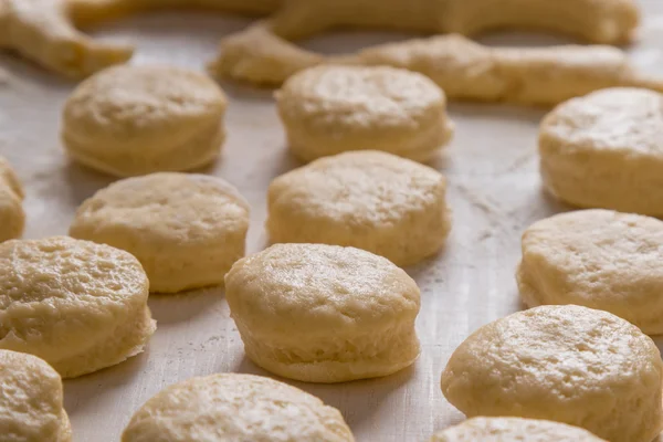 Raw scones on table — Stock Photo, Image