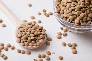 Tahta kaşıkla mercimek