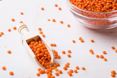 kepçe ile kırmızı mercimek