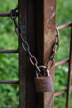 zincir ile asma kilit