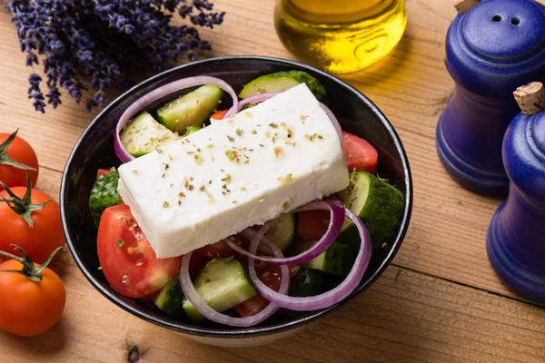 Rustikaler griechischer Salat — Stockfoto