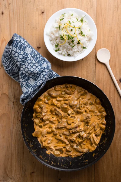 Stroganoff na panela — Fotografia de Stock