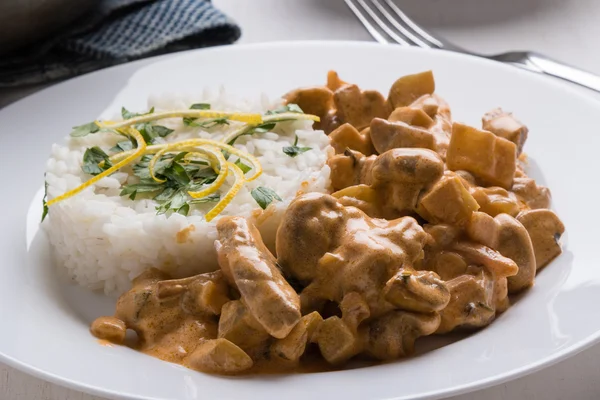 Stroganoff com arroz — Fotografia de Stock