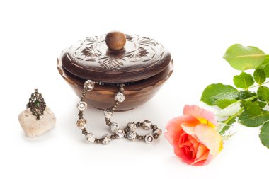 mücevher kutusu ve rose ile