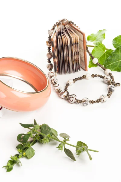 Bracelet and necklace — Stock Photo, Image