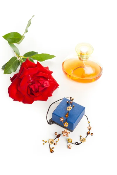 Collana profumo e rosa — Foto Stock