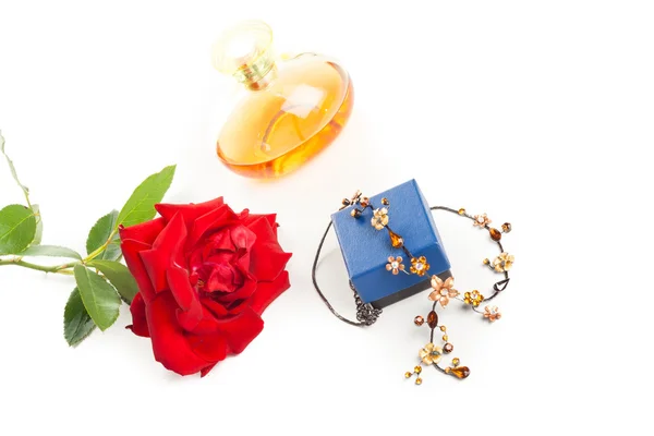 Collana profumo e rosa — Foto Stock