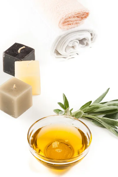 Huile d'aromathérapie et bougies — Photo