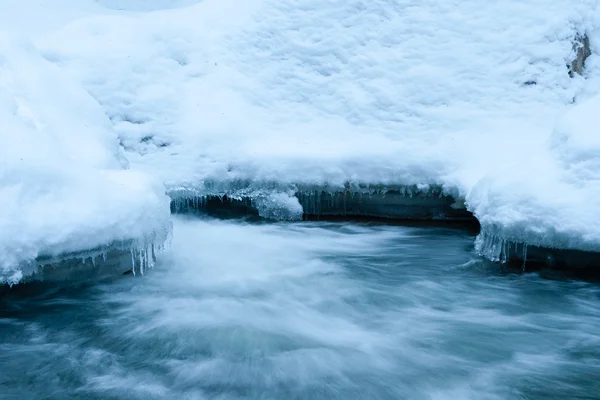 Winter creek — Stock Photo, Image