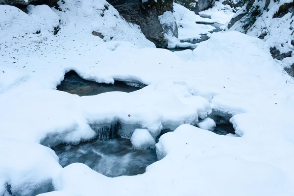 Winter creek — Stock Photo, Image